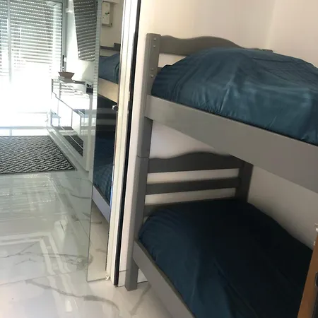 Prestige Avec Terrasse, Ile Des Pecheurs, Vue Port *