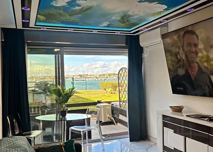 Prestige Avec Terrasse, Ile Des Pecheurs, Vue Port