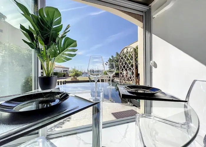 Prestige Avec Terrasse, Ile Des Pecheurs, Vue Port *